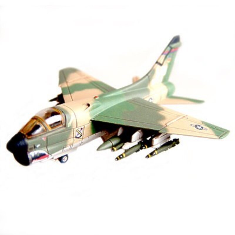 Vought A-7D CORSAIR II (ex FE Resin FER14487) 