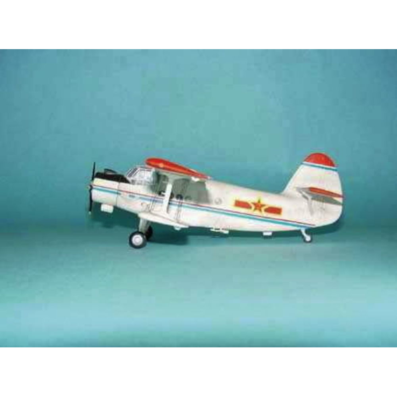 TRUMPETER SCALE MODELS -1602 - Bouwkit 