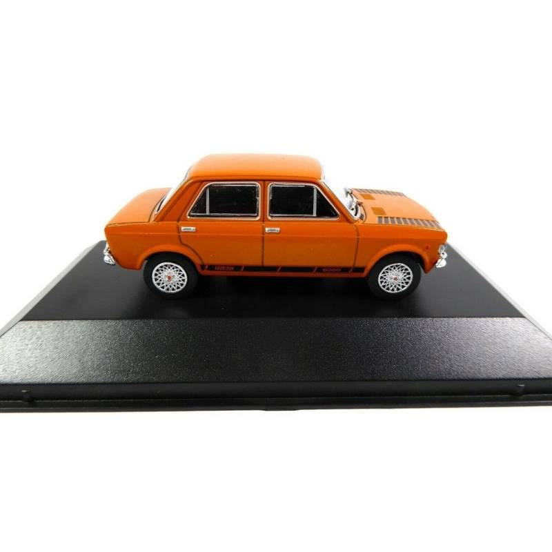 FIAT Iava 128 TV 1971 oranje 4-deurs sedan verkocht in blisterverpakking