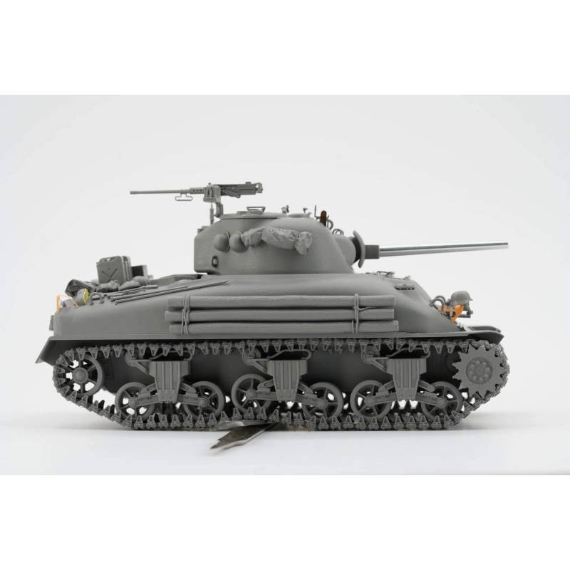 BORDER MODEL: 1/35; Sherman M4A1 Mid production with PE, metal barrel, 3D light guards and stowage Militaire modelbouw