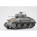 BORDER MODEL: 1/35; Sherman M4A1 Mid production with PE, metal barrel, 3D light guards and stowage Militaire modelbouw