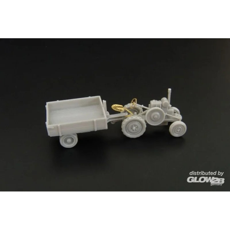 Tractor Svoboda with trailer Militaire modelbouw