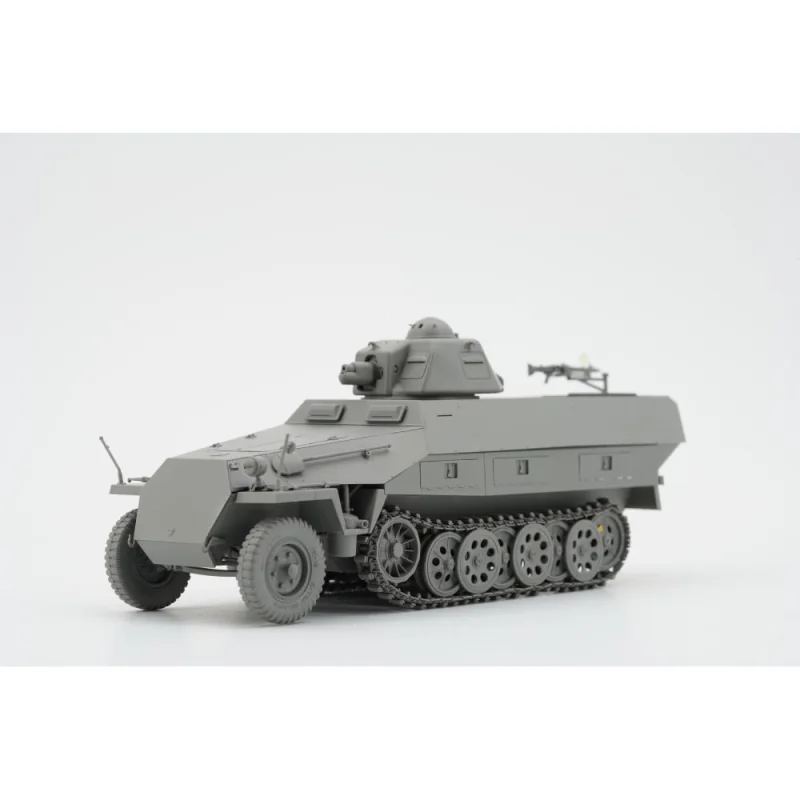 BORDER MODEL: 1/35; Sd.Kfz.251 /1 Ausf.D with R35 turret with PE and workable tracks Militaire modelbouw