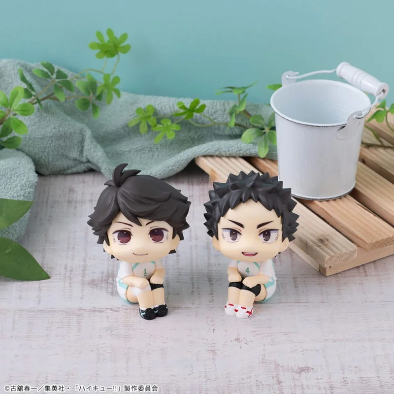 Haikyu!! PVC statuette Look Up Toru Oikawa & Hajime Iwaizumi Uniform Ver. 11cm (with gift) Beeldjes 