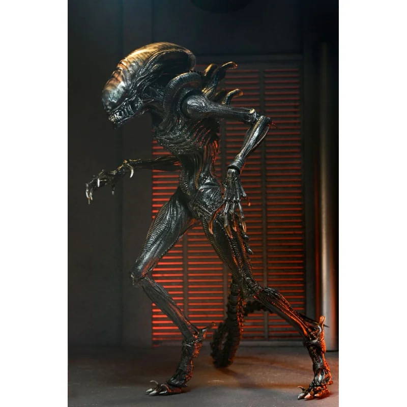 Alien: Romulus Ultimate Scorched Xenomorph figure 18 cm NECA