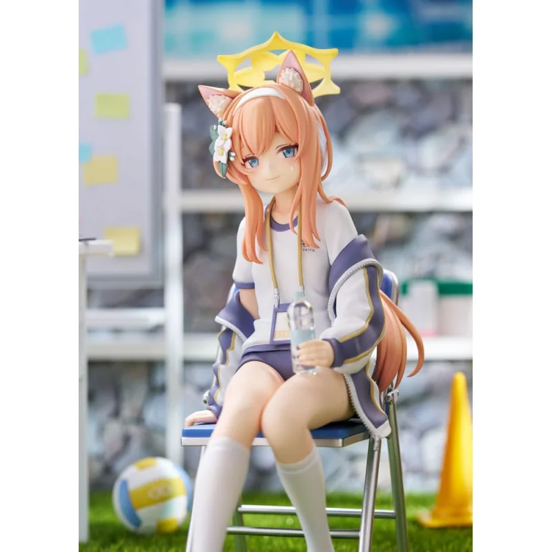 PLUM38723 Blue Archive - 1/7 Mari Gym Uniform Memorial lobby Ver. 18cm