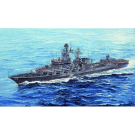 Sistership Moskva: Russian Slava Class Cruiser Marshal Ustinov Bouwmodell